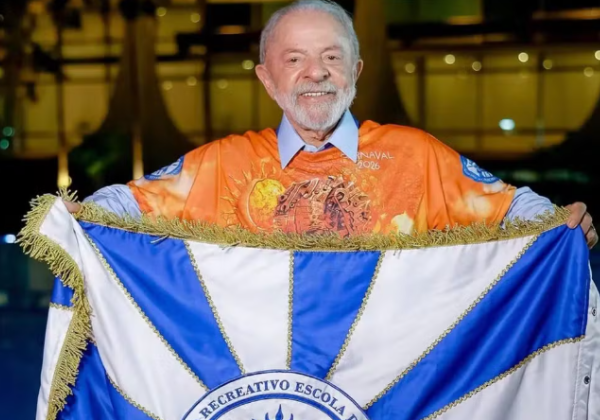 TSE rejeita pedido do PL para investigar Lula após homenagem de escola de samba