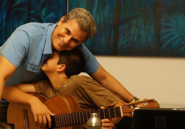 Filho de Edson Celulari celebra aniversário do ator com homenagem emocionante 