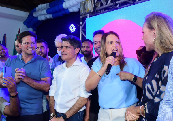 Prefeita de Conquista critica gestões do PT na Bahia e declara apoio a ACM Neto