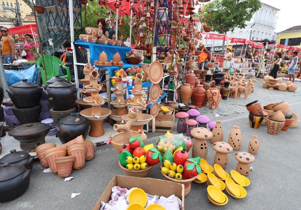 Feira de Caxixis 2026 terá shows de Tony Salles e  Edson Gomes 