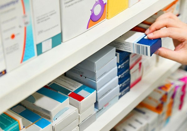 Nova lei regulamenta funcionamento de farmácias em supermercados