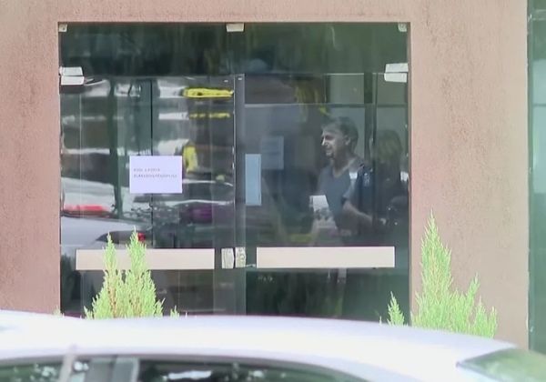 Bolsonaro tem melhora clínica, mas ainda sem previsão de alta, diz boletim