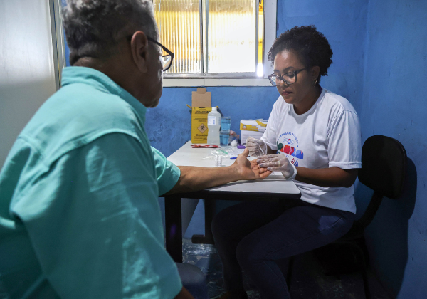 Prefeitura intensifica ações de combate às hepatites virais em bairros e ilhas de Salvador