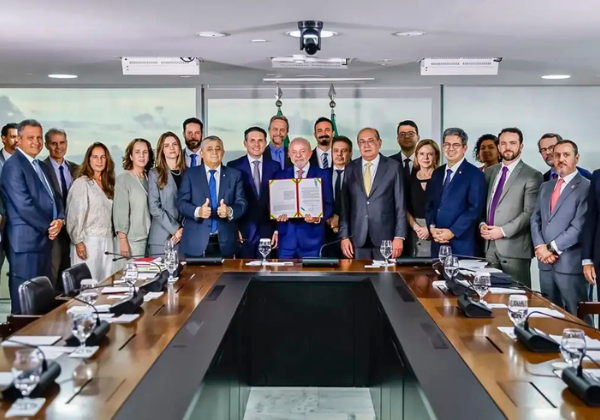 Lula sanciona Lei Antifacção e ressalta prisão de magnatas do crime