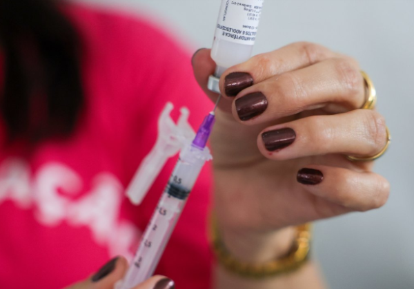 Salvador inicia vacinação gratuita contra gripe para grupos prioritários