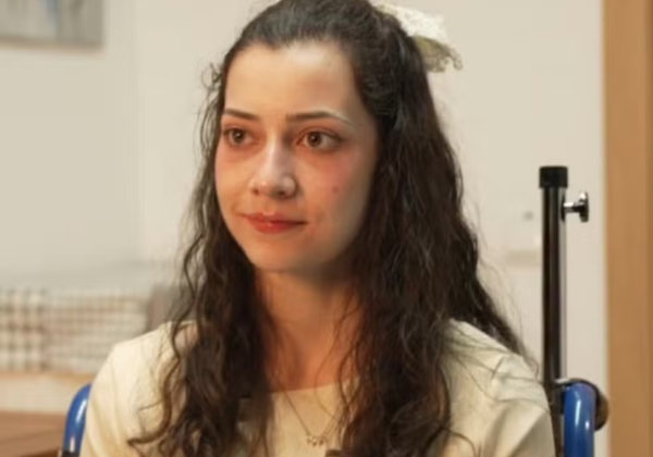 Espanhola de 25 anos morre após eutanásia autorizada pela Justiça