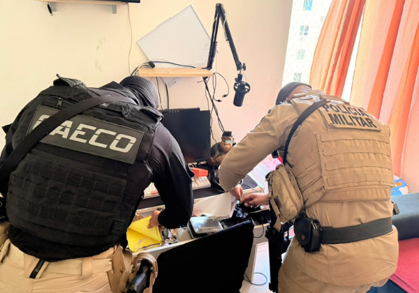 Casal é preso em Nova Brasília suspeito de vender dados sigilosos e invasão de sistemas