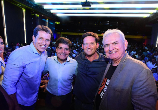 Oposição oficializa chapa com ACM Neto, Zé Cocá, João Roma e Angelo Coronel durante evento em Feira de Santana