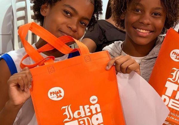 Projeto Identidades encerra primeira edição com oficina de escrita criativa e afrofuturismo em escola do Subúrbio Ferroviário