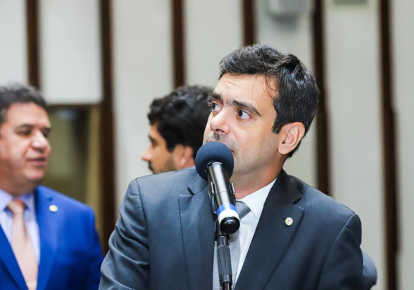 Líder da oposição na Alba critica base de Jerônimo e diz que governo está com dificuldade para definir vice