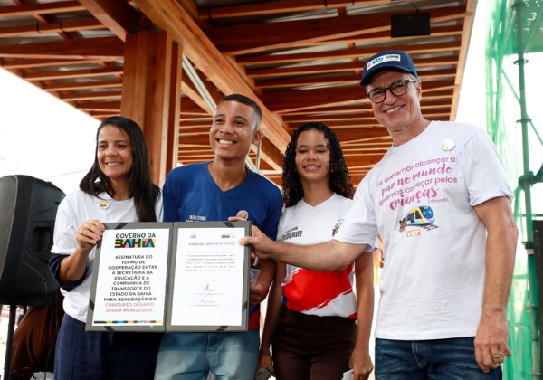 Circuito educativo leva 400 estudantes da rede pública estadual para primeira experiência no VLT em Salvador