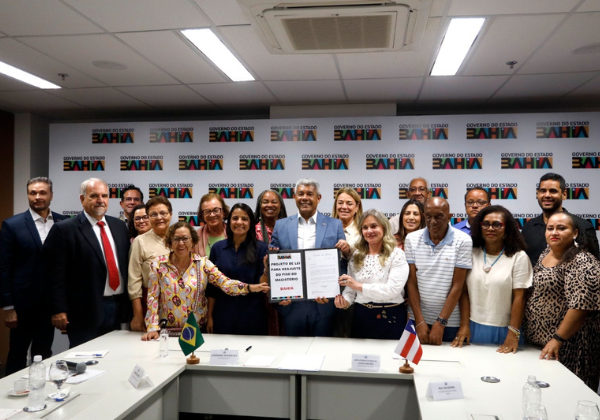 Jerônimo propõe reajuste salarial para professores da rede estadual