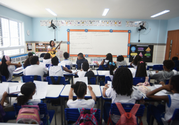 Salvador tem 4º maior avanço na alfabetização entre capitais, aponta MEC