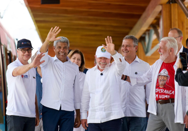 Jaques Wagner celebra expansão do metrô de Salvador e destaca ‘valor sentimental’ da obra