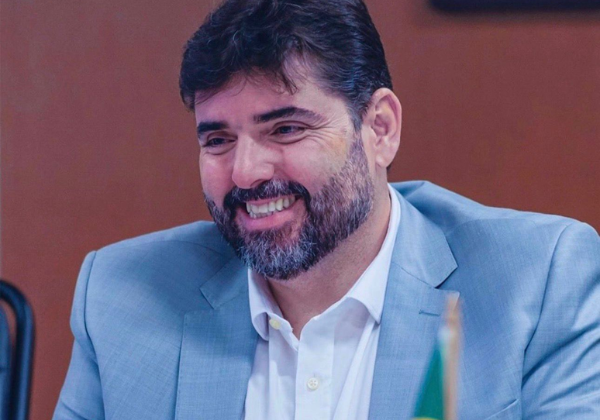 Loyola rebate ACM Neto e defende legado de gestões do PT na Bahia