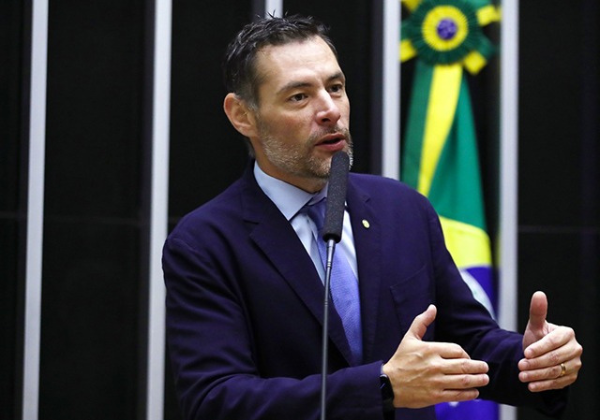 Deputado do União Brasil é acusado de agredir a ex-esposa