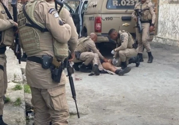 Linhas de ônibus seguem suspensas em Portão após confronto que deixou quatro PMs feridos