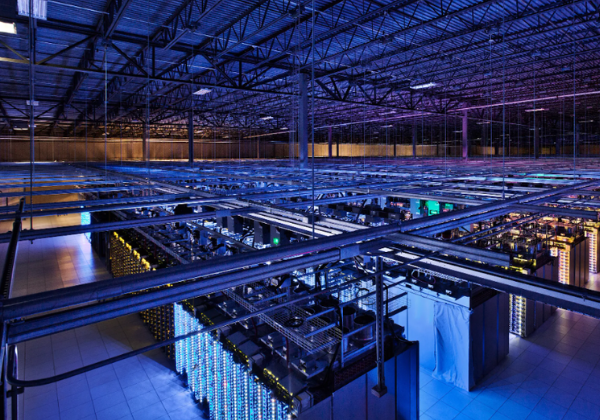 Investidores pressionam Amazon, Microsoft e Google por gasto de água e energia em data centers nos EUA