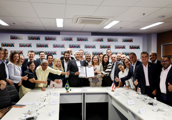 Bahia firma convênio inédito para regulação de resíduos sólidos com consórcio intermunicipal