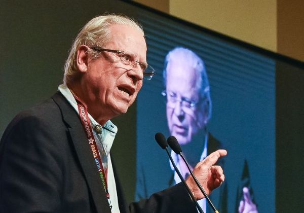 Zé Dirceu critica juros altos e questiona impacto da dívida pública: 'Até quando o Brasil aguenta?'