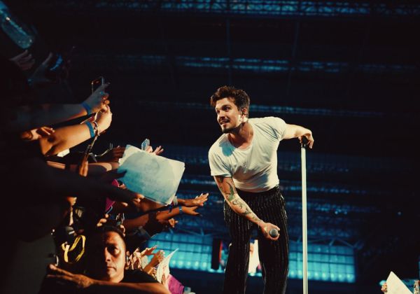 Venda geral para 'Registro Histórico', de Luan Santana, em Salvador, inicia nesta terça-feira (7)