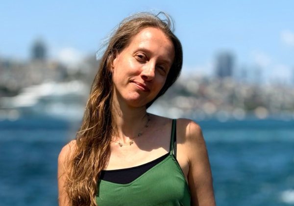 Jornalista dos EUA sequestrada no Iraque foi libertada, diz milícia