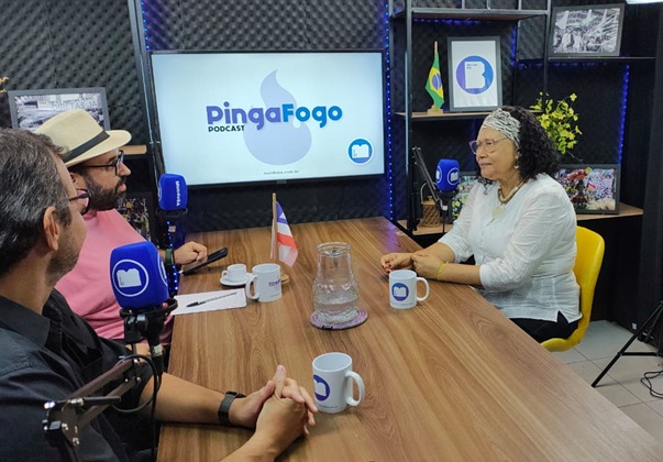 Marta Rodrigues é a convidada desta semana do podcast ‘Pinga Fogo’; assista