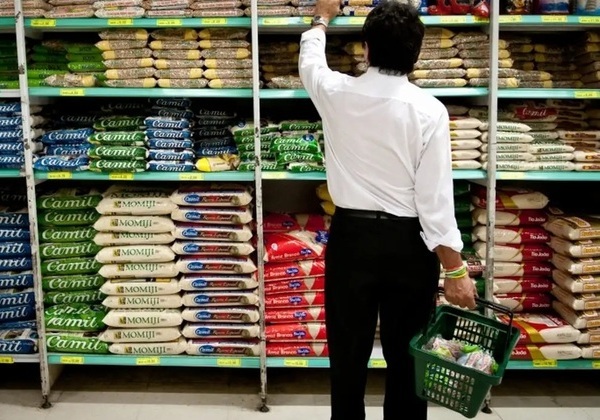 Excesso de chuvas causa aumento no preço do feijão