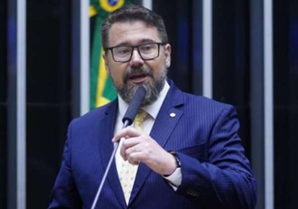 Deputado propõe ampliar porte de arma para guardas municipais