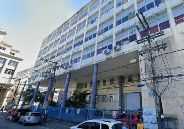 Briga entre professor e diretor da UFBA termina na delegacia