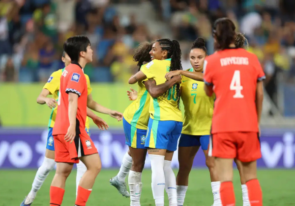 Brasil goleia Coreia do Sul por 5 a 0 na estreia do Fifa Series feminino