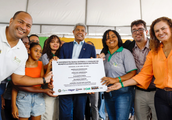 Jerônimo inaugura obras e anuncia novos investimentos em Gongogi