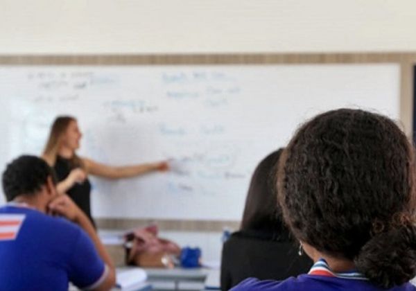 Bahia convoca mais de 100 novos professores para rede estadual de ensino