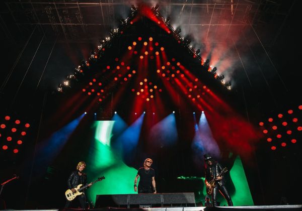 Guns N’ Roses se apresenta em Salvador nesta terça-feira (15), com abertura dos portões às 16h