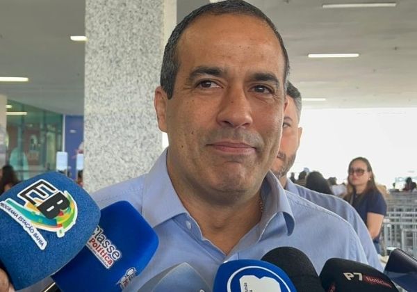 Bruno reitera críticas a Jerônimo por não entregar Habite-se do Minha Casa em agenda com Lula