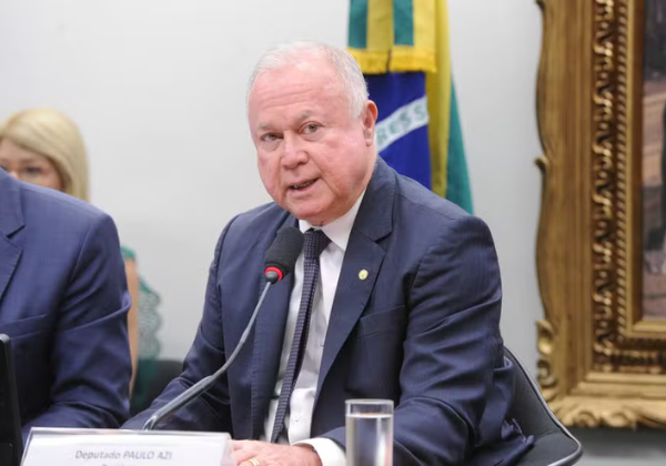 Após pedidos da oposição, votação pelo fim da escala 6x1 é adiada