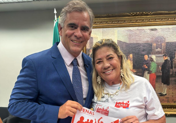 CCJ aprova piso salarial nacional para assistentes sociais