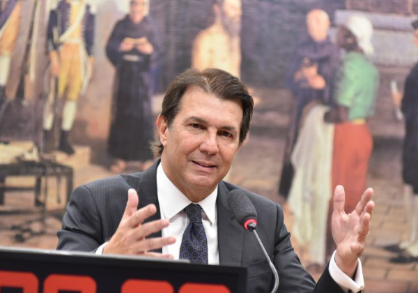 Deputado pede que MP-BA investigue gasto de R$ 6 milhões em camarote do governo da Bahia no Carnaval