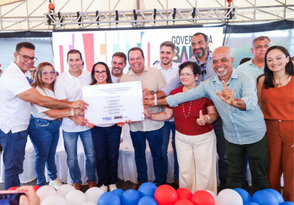 Vice-governador Geraldinho realiza entregas e anuncia investimentos de R$14 milhões em Araci