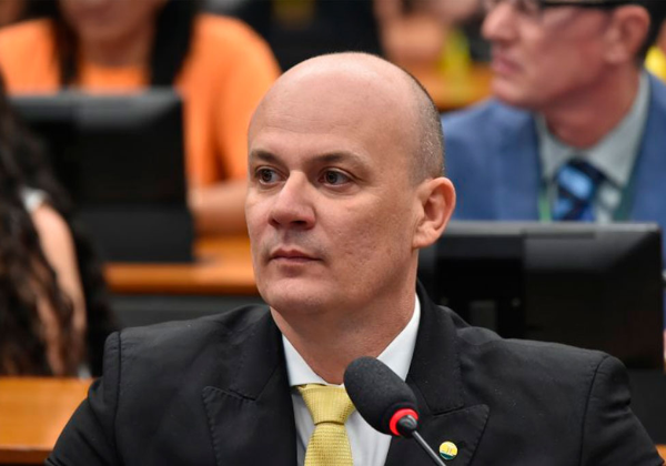 Oposição reage a pedido de investigação contra Zema no STF