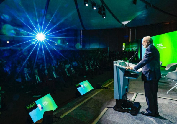 Lula chama conflito no Oriente Médio de 'guerra da insensatez'