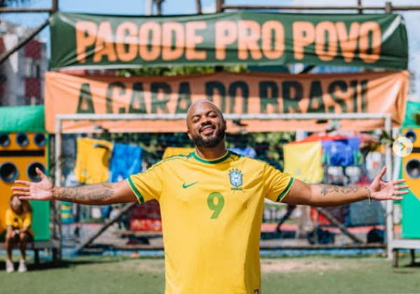 Léo Santana e Diggo agitam o Rio Vermelho em show gratuito