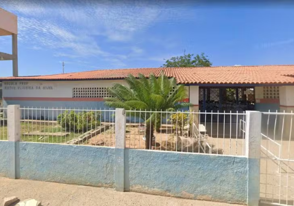 Professor é afastado após ficar nu durante aula em colégio de Juazeiro