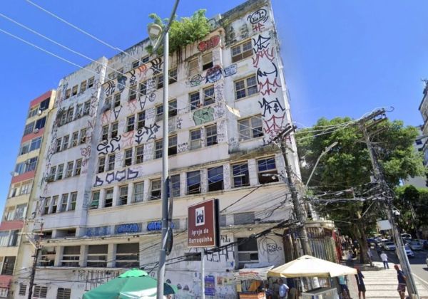 Antigo prédio da Embasa na Barroquinha será leiloado para uso turístico