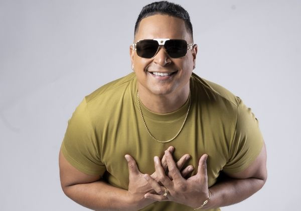 Xanddy Harmonia inicia agenda de maio com shows nas maiores micaretas do país