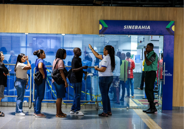 Governo da Bahia oferece mais de 3,3 mil vagas em ação de empregabilidade