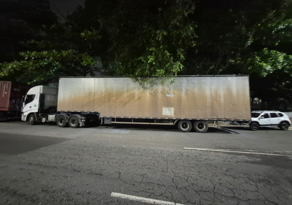 Polícia frustra roubo de carga avaliada em R$ 800 mil em Valéria