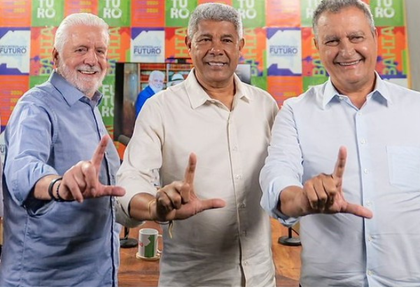 Wagner comemora vitórias do PT em apresentação do Programa de Governo de Jerônimo: ‘O que fizemos foi provar que o estado pode ser de todos’