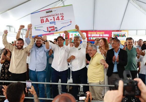 Jerônimo inaugura complexo policial e anuncia novos investimentos em Tapiramutá