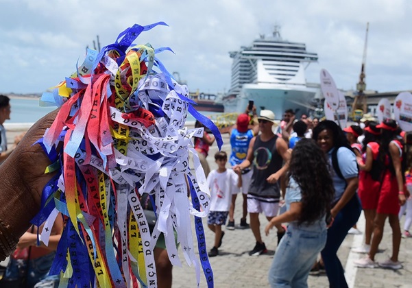 Mais de 700 mil turistas visitam Salvador no mês de abril